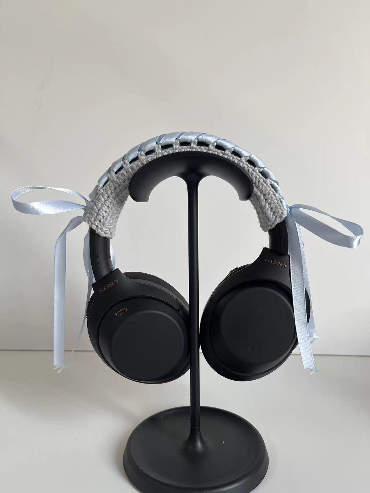 Soft Crochet Headphone Cover – Protect & Style Your Headset